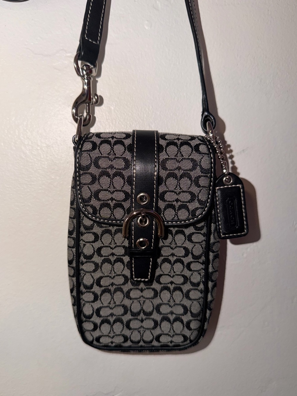Coach Small Leather Wallet in Tan with Black Interior